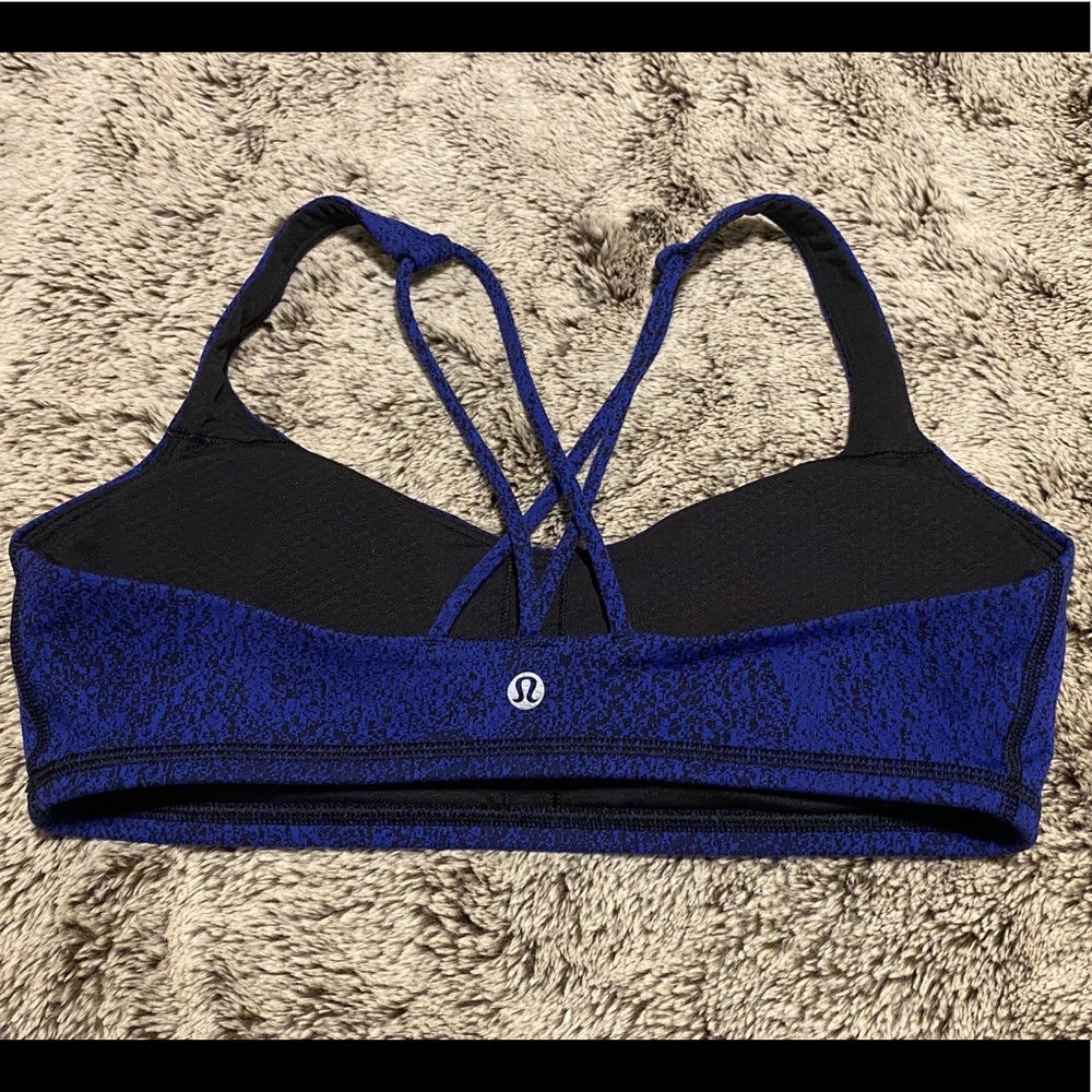 Lululemon Free to be Bra size 8